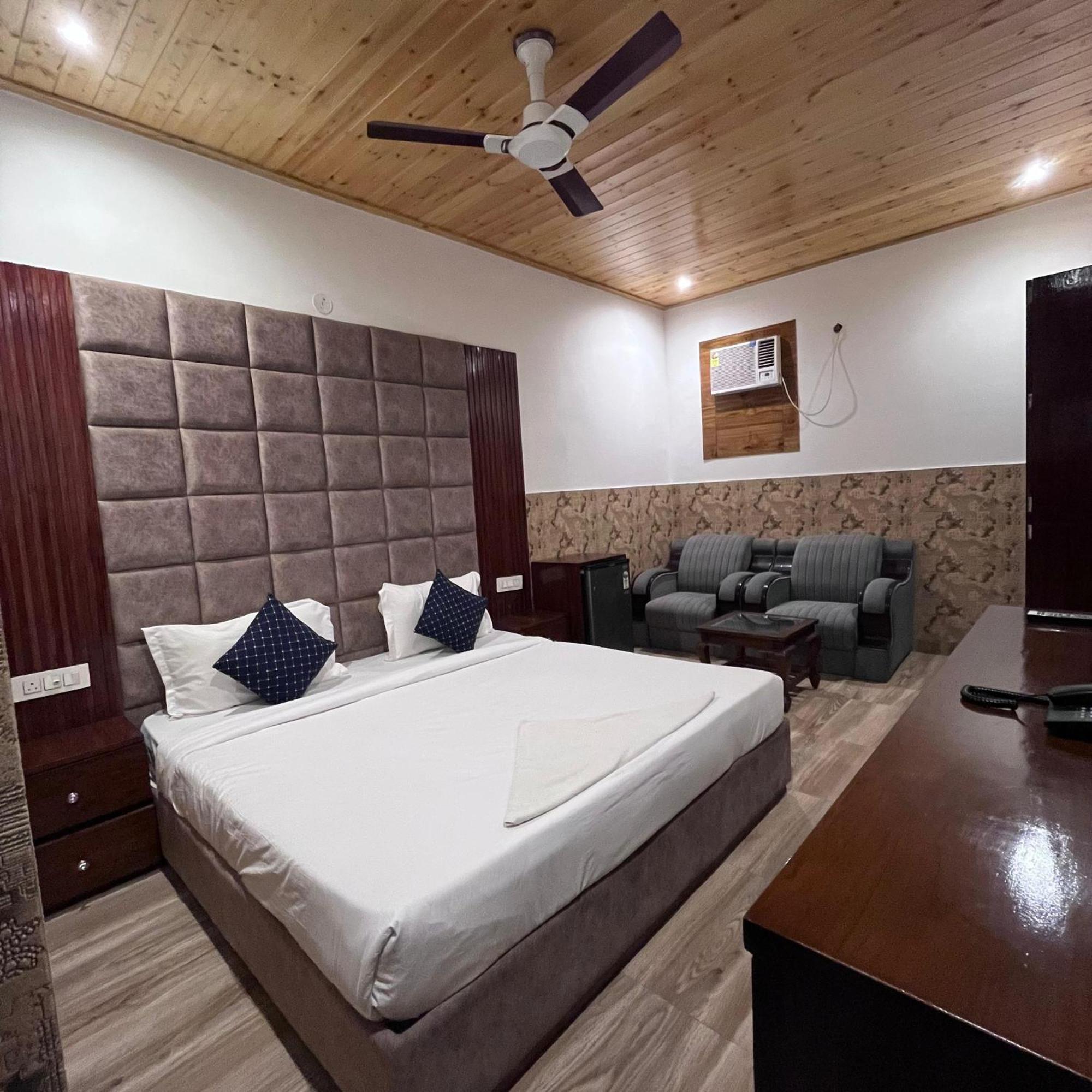 La Casca Experience Hotel Zirakpur Екстериор снимка