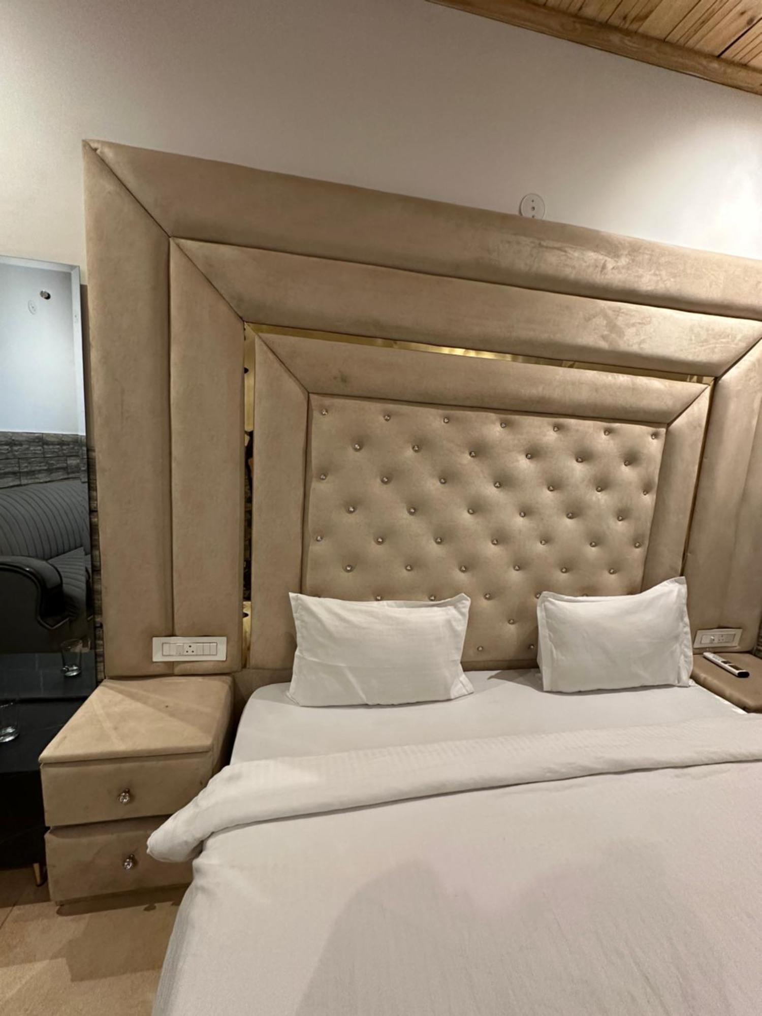 La Casca Experience Hotel Zirakpur Екстериор снимка